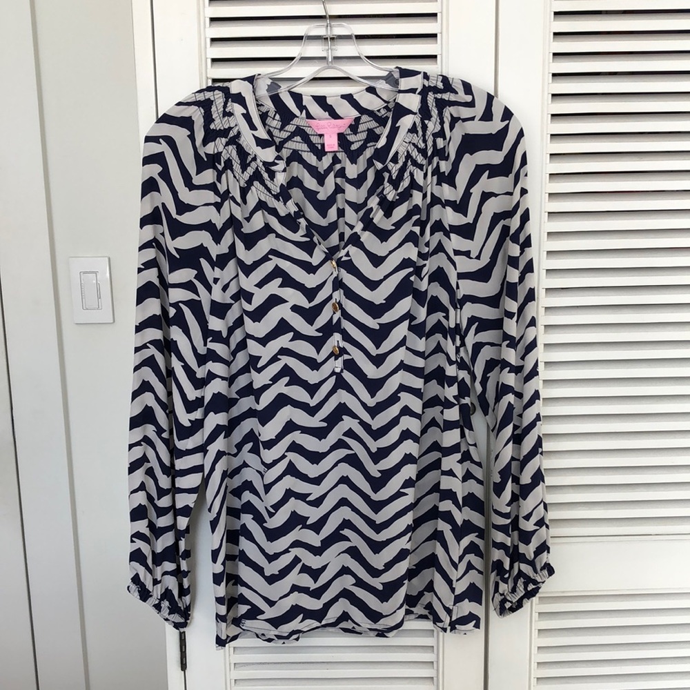 Lilly Pulitzer long sleeve 100% silk top size small